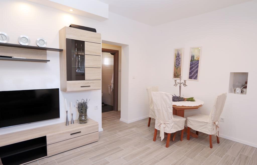 Catherine'S Garden Apartment Sibenik Room photo