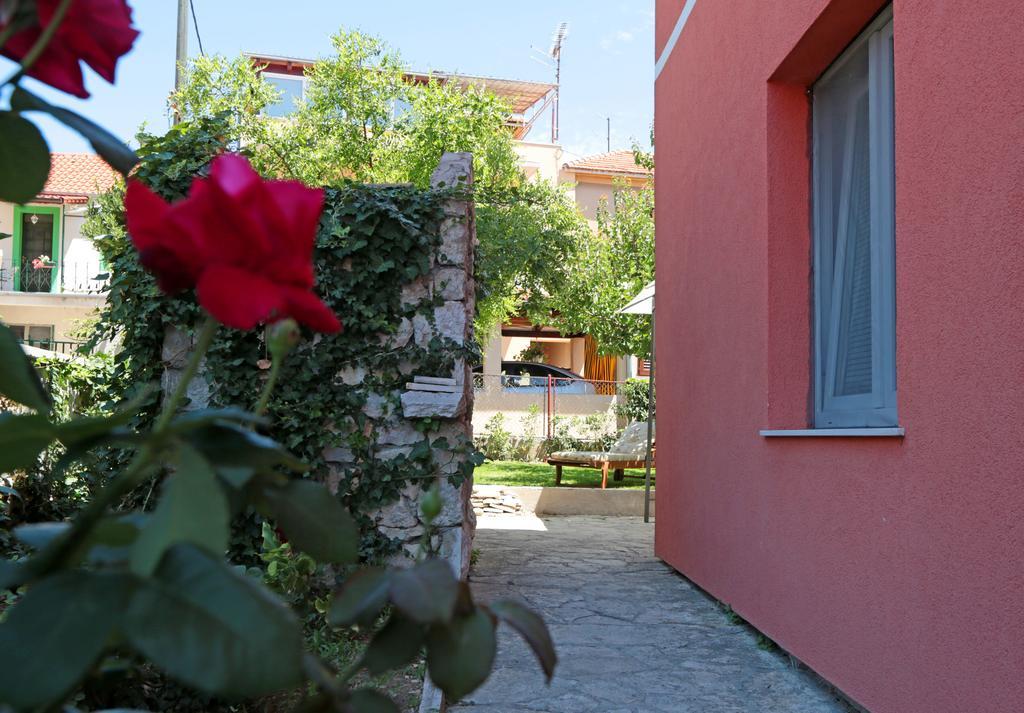 Catherine'S Garden Apartment Sibenik Room photo