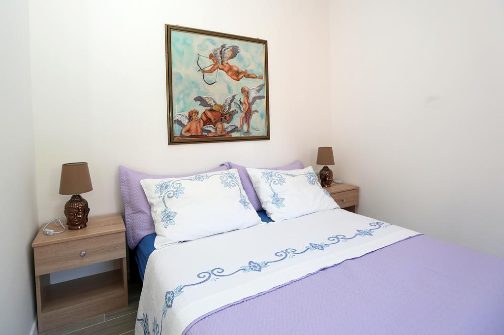 Catherine'S Garden Apartment Sibenik Room photo