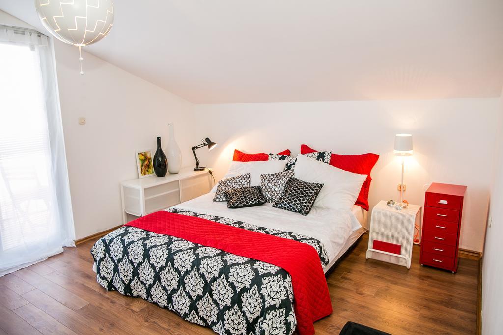 Catherine'S Garden Apartment Sibenik Room photo